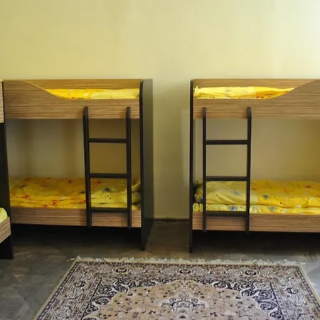 Comfort Hostel *